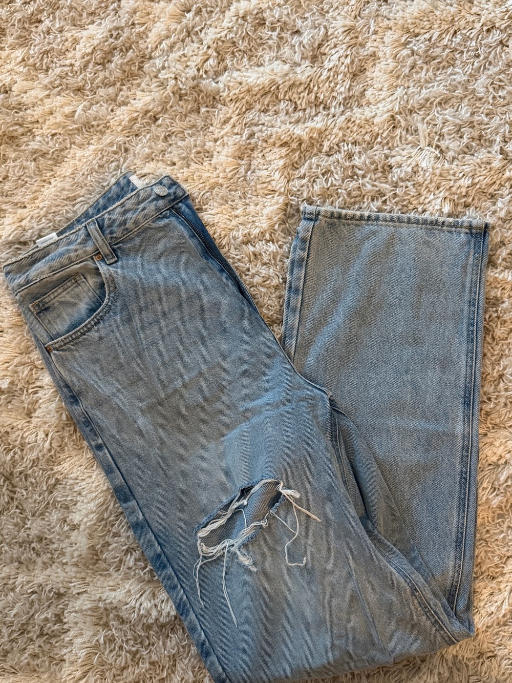 PacSun Light Blue Ripped 90’s Boyfriend Jeans